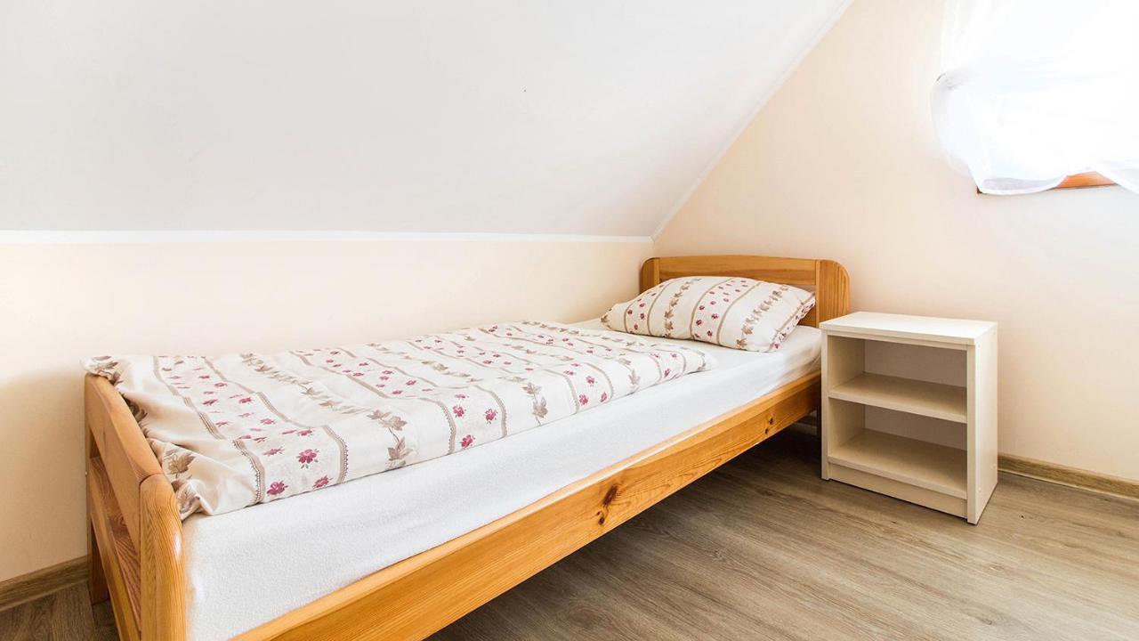 Domki Wiktor - Ostrowo - 700M Od Plazy Karwia Bagian luar foto